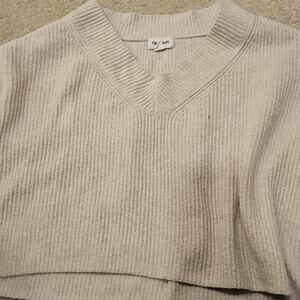 Women's Cream Sweater V- Neck